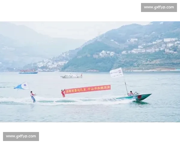 600 泳士搏浪鹭江！2025 横渡活动续写世纪传奇