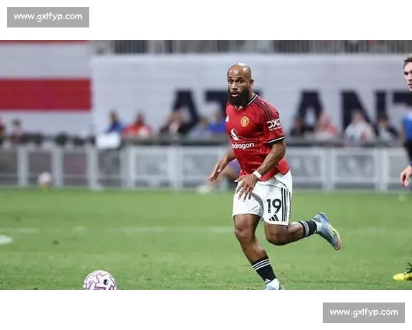 内维尔力挺双核：姆伯莫库尼亚助曼联冲前六