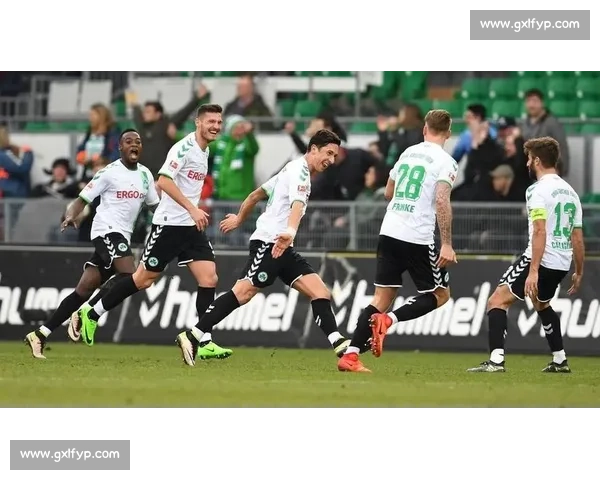 五连胜紧咬榜首！沙尔克 04 重返德甲？穆斯利奇的逆袭之路