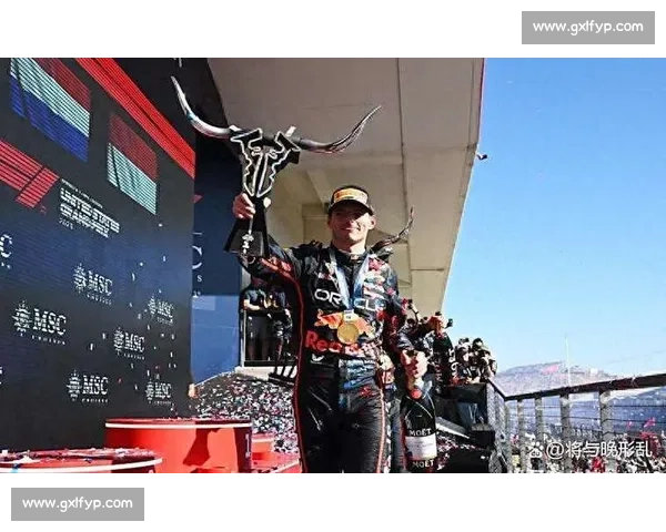 墨西哥站乱战：诺里斯登顶，维斯塔潘第三，皮亚斯特里惜败